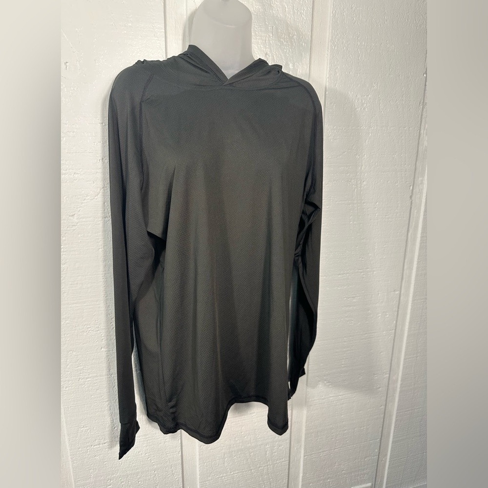 We 1 Fit Women’s Black Quick Dry Hoodie Size Medium NWT